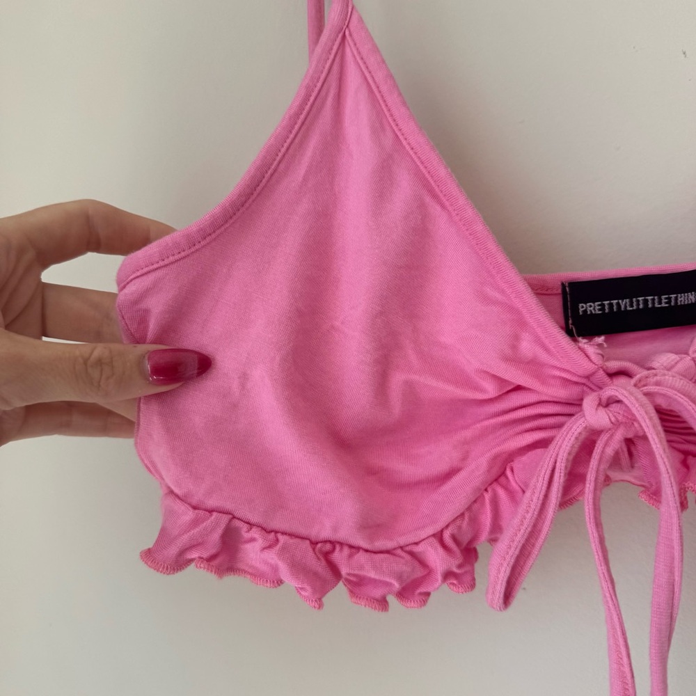 PrettyLittleThing Pink Ruffle Crop Top - Picture 2 of 6